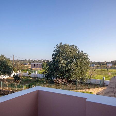 Al Meida Guesthouse Albufeira Luaran gambar