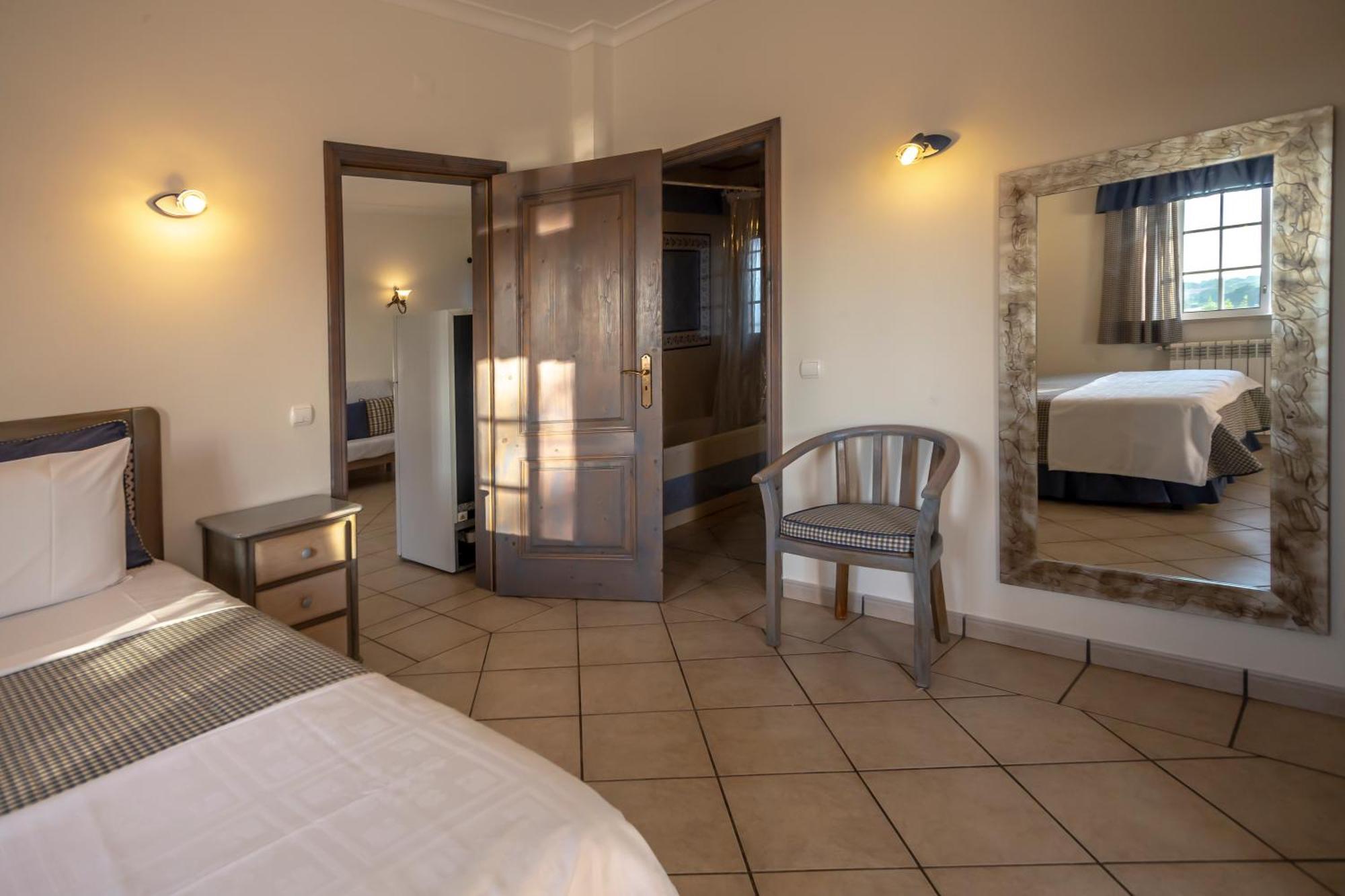 Al Meida Guesthouse Albufeira Luaran gambar