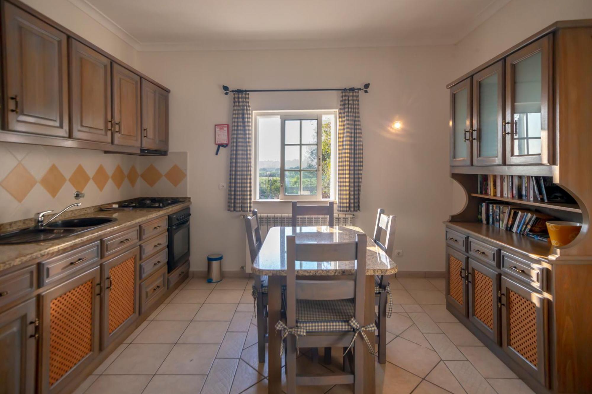 Al Meida Guesthouse Albufeira Luaran gambar