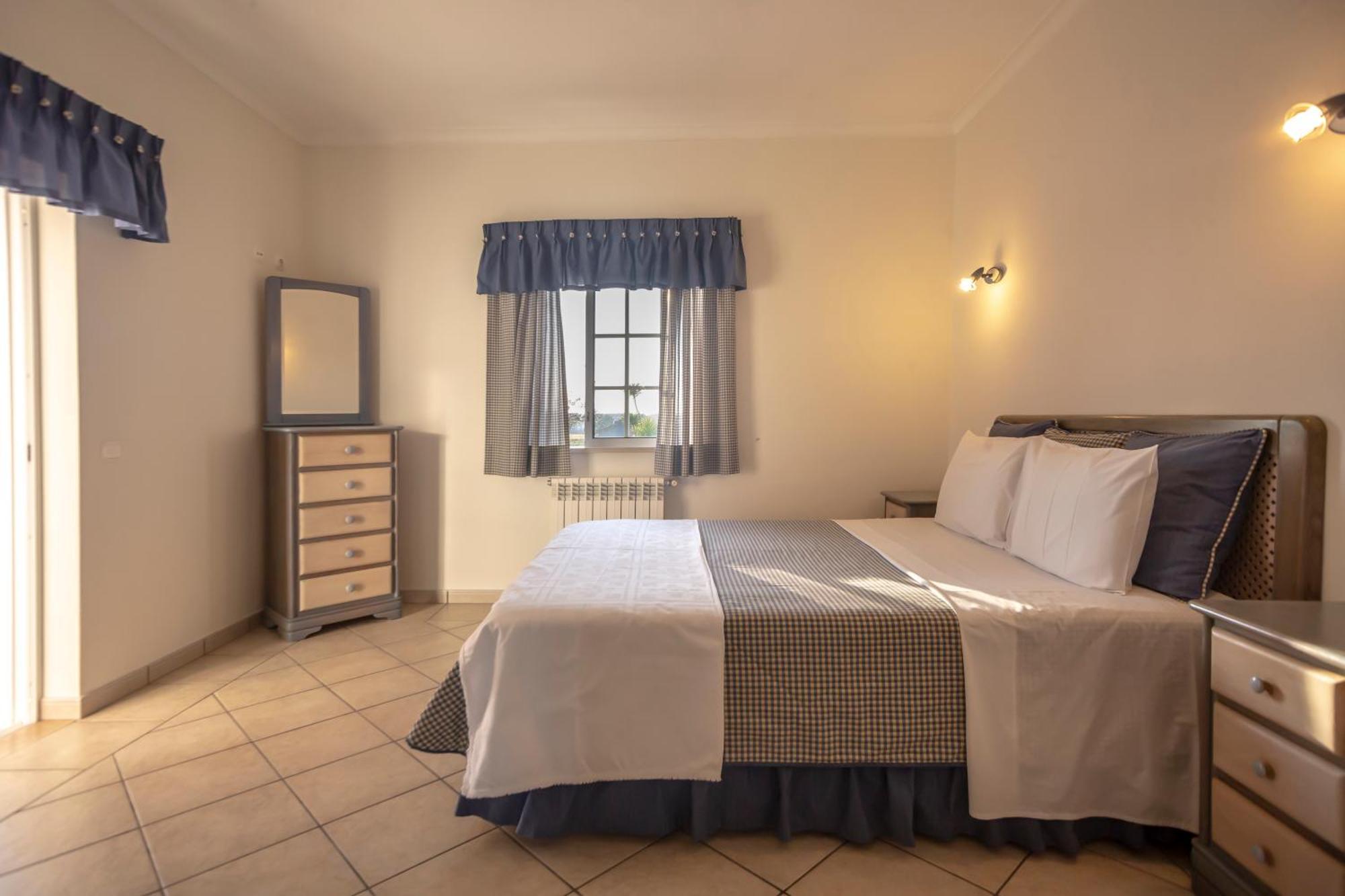 Al Meida Guesthouse Albufeira Luaran gambar