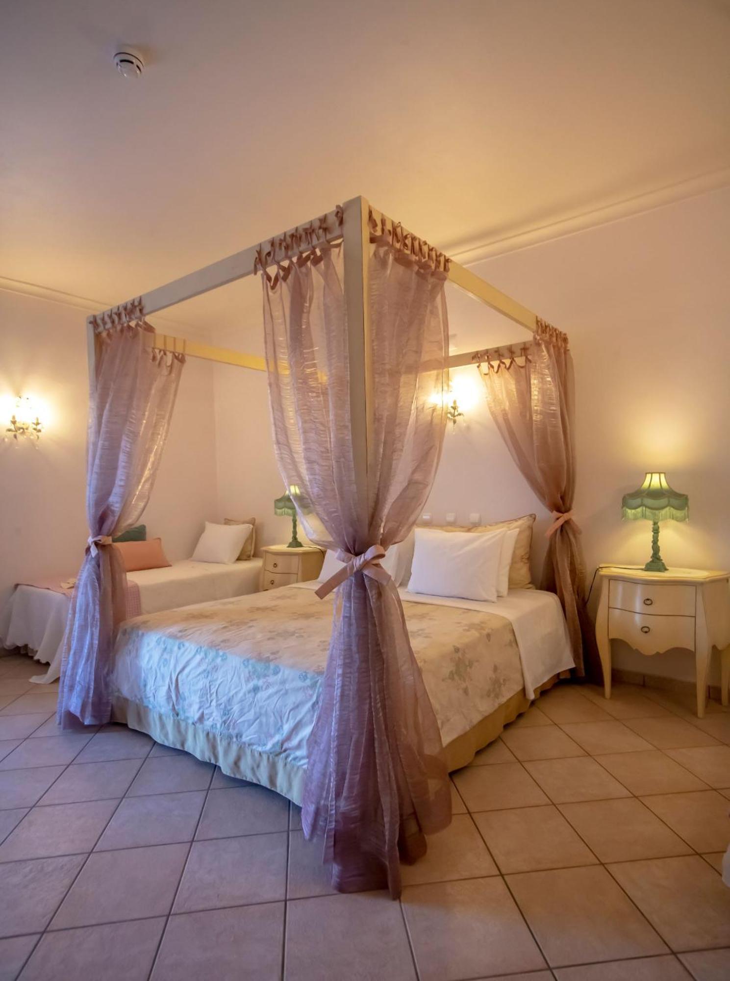 Al Meida Guesthouse Albufeira Luaran gambar