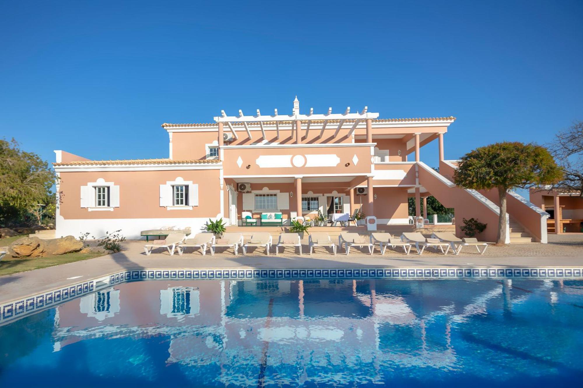 Al Meida Guesthouse Albufeira Luaran gambar